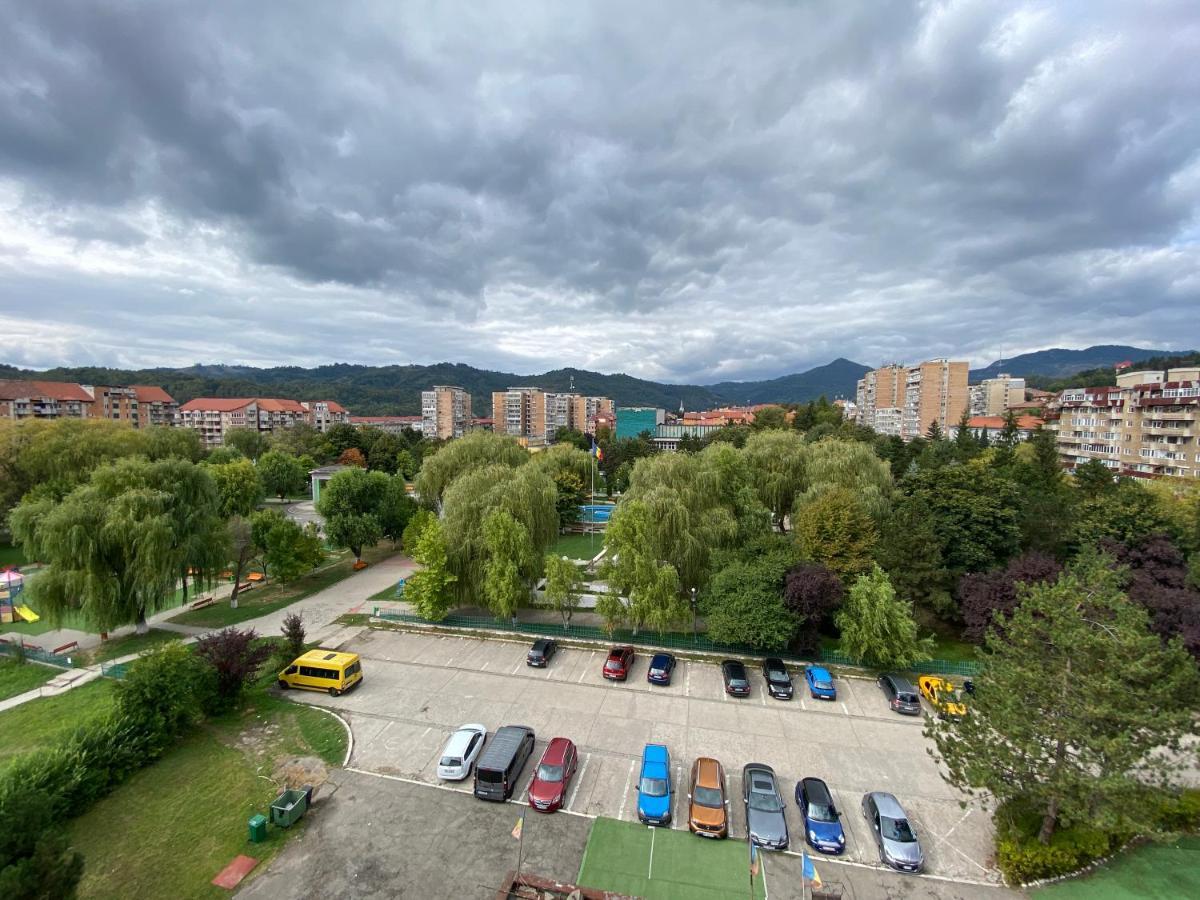 Petrosani Camere De Inchiriat - Hotel Petroshani Srl Exterior photo